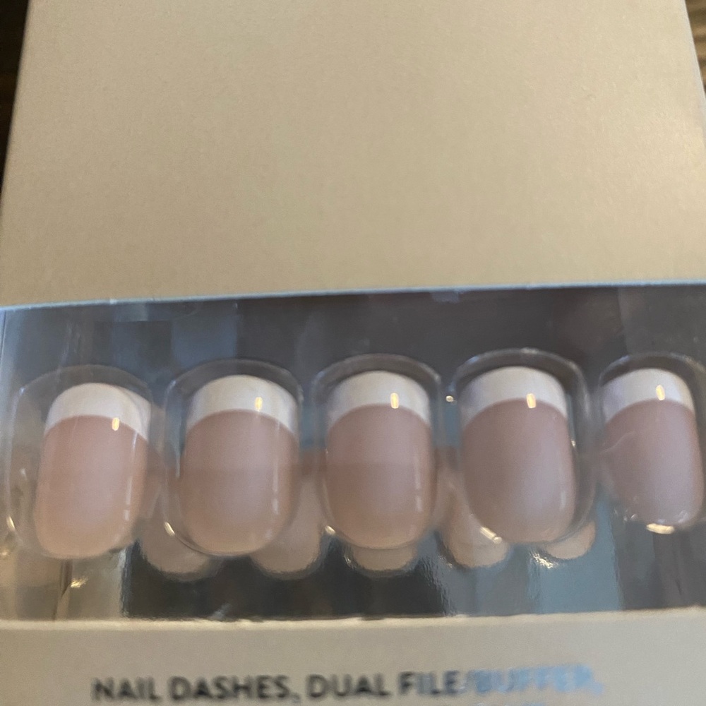 Nail Dashes, 3 sets. Brand new in boxes. - Picture 4 of 5